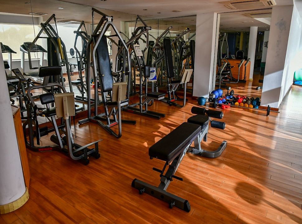 E Hotel - gym